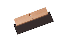 Stavtool ZN37011 Stěrka dřevěná s tvrzenou gumou | 180 mm